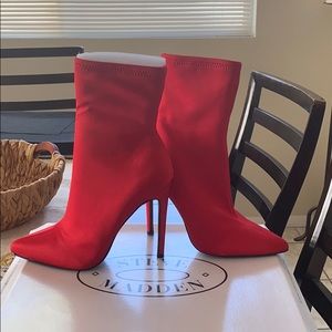 Never worn Steve Madden boots.